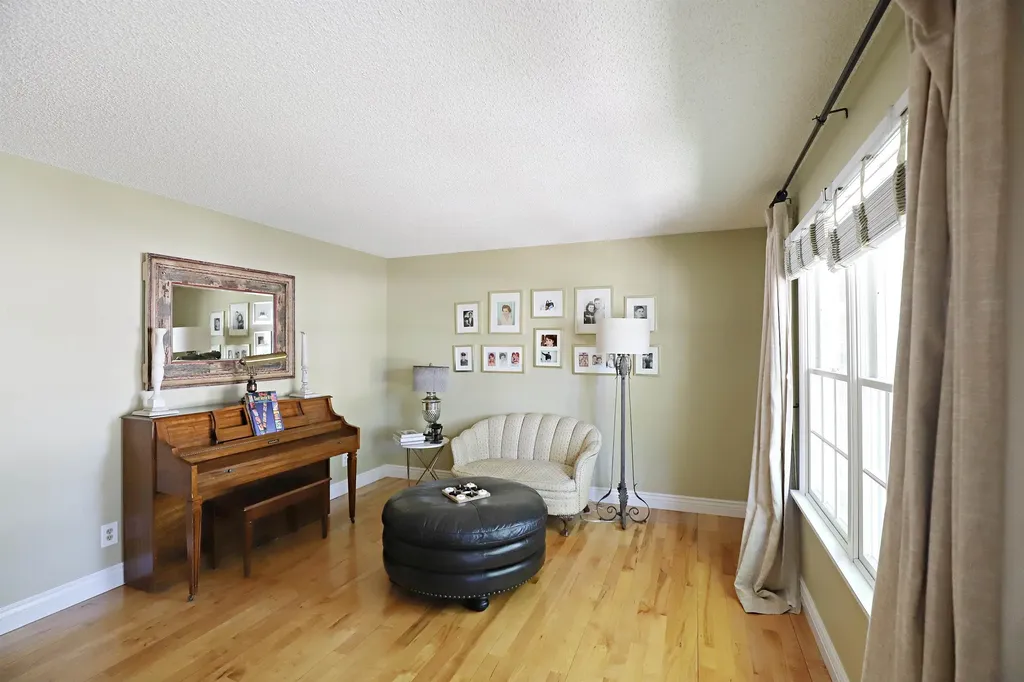 1536 Suzanne Court Flushing City MI 48433