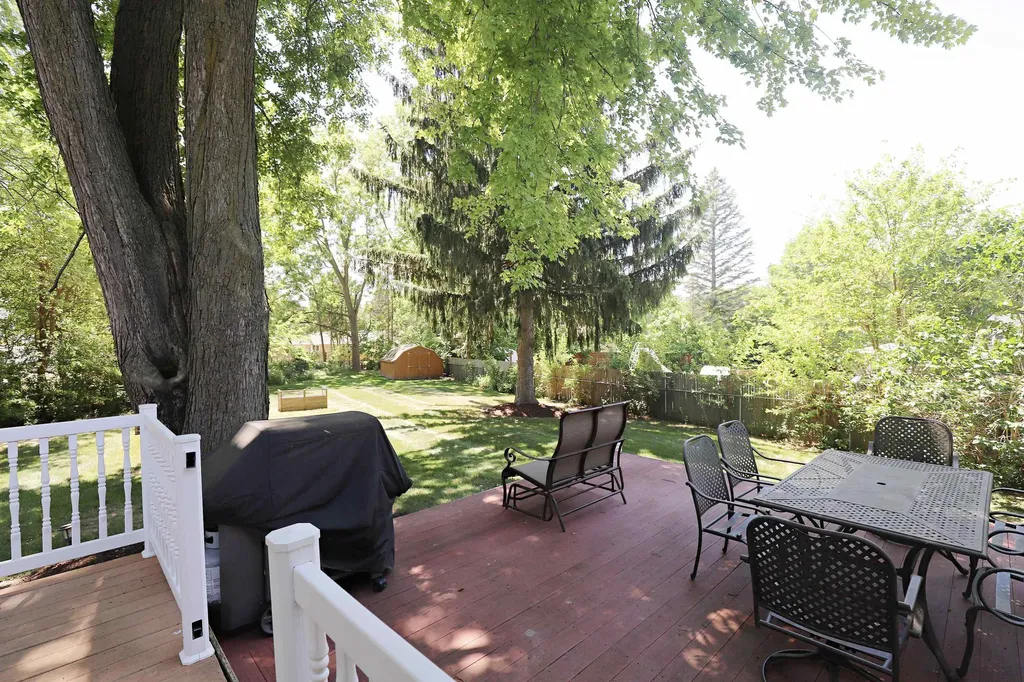 1536 Suzanne Court Flushing City MI 48433