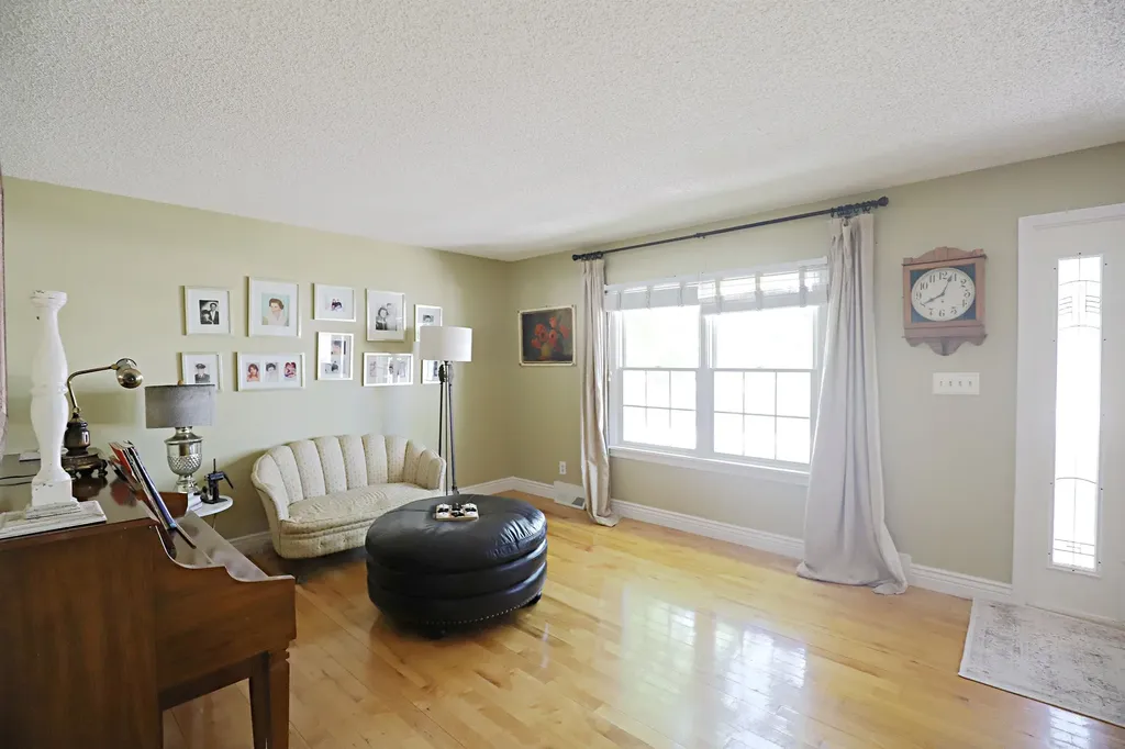 1536 Suzanne Court Flushing City MI 48433