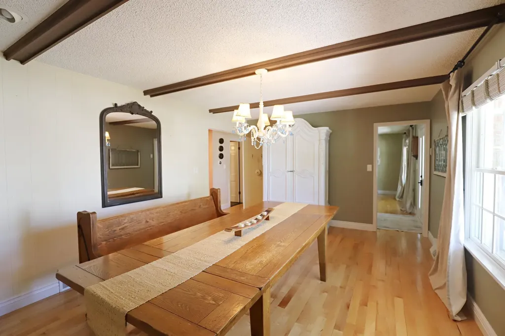 1536 Suzanne Court Flushing City MI 48433