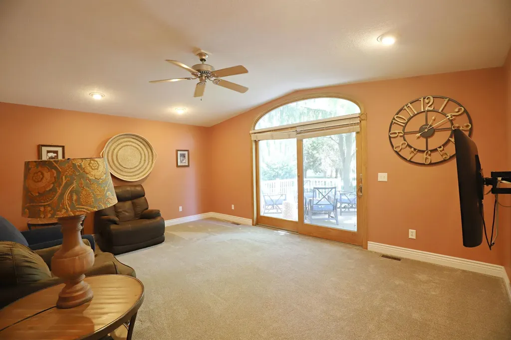 1536 Suzanne Court Flushing City MI 48433