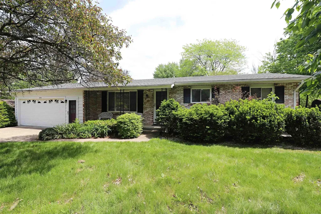 3306 Woodvalley Drive Flushing Charter Township MI 48433