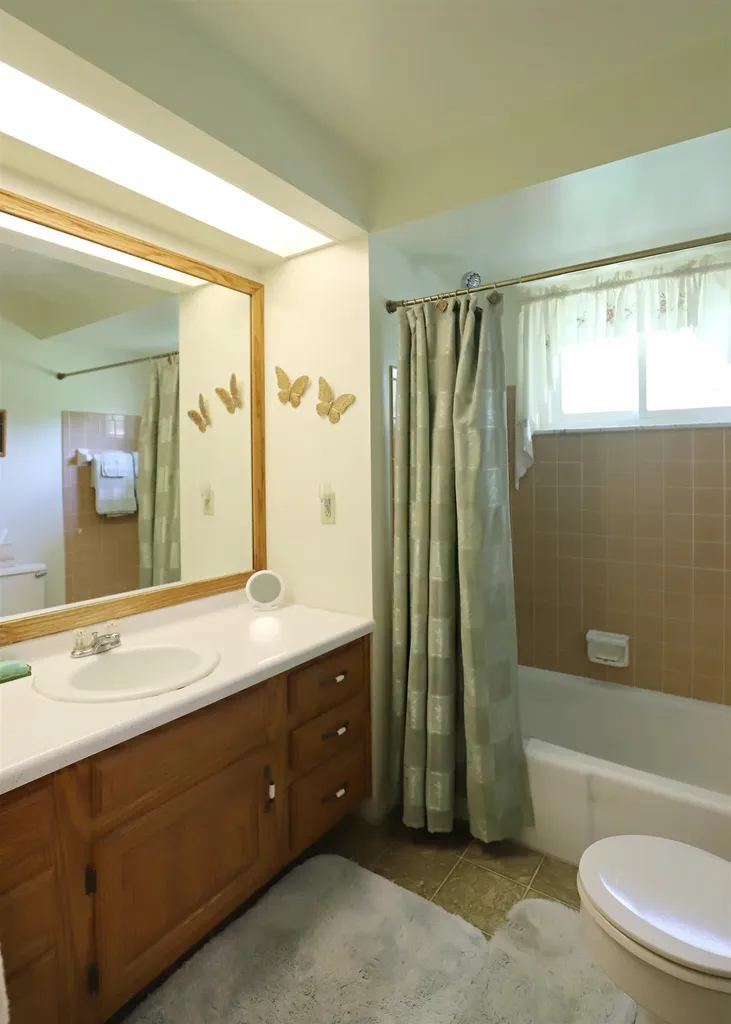 3306 Woodvalley Drive Flushing Charter Township MI 48433