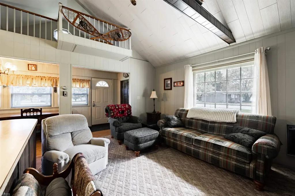 10388 Hunters Trail Garfield Township MI 48632