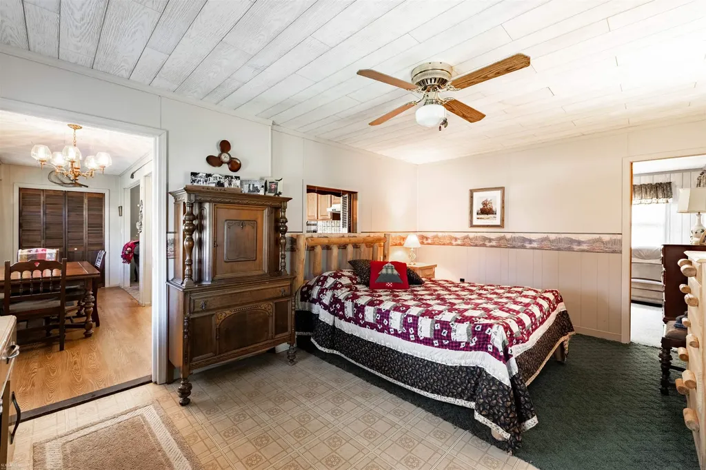 10388 Hunters Trail Garfield Township MI 48632
