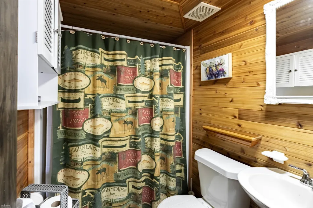 10388 Hunters Trail Garfield Township MI 48632