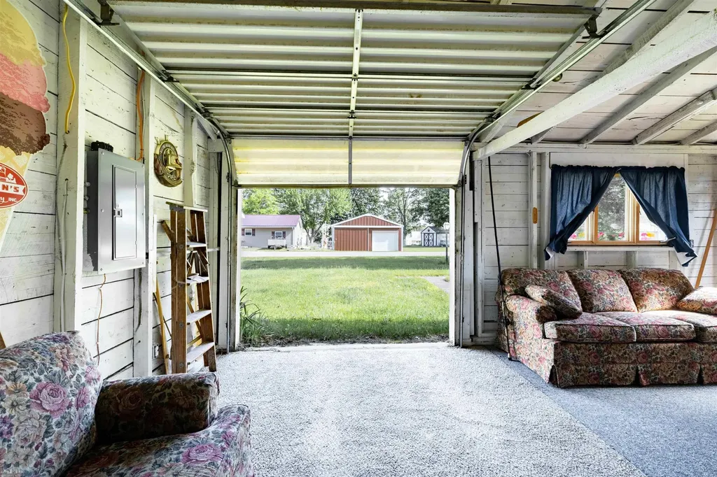 10388 Hunters Trail Garfield Township MI 48632