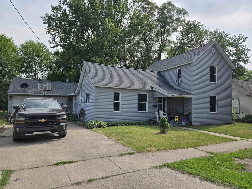 511 Lockwood Street Chesaning Village MI 48616
