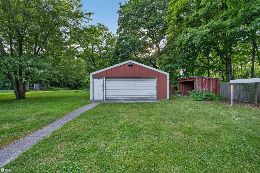 1444 S Genesee Road Burton City MI 48509