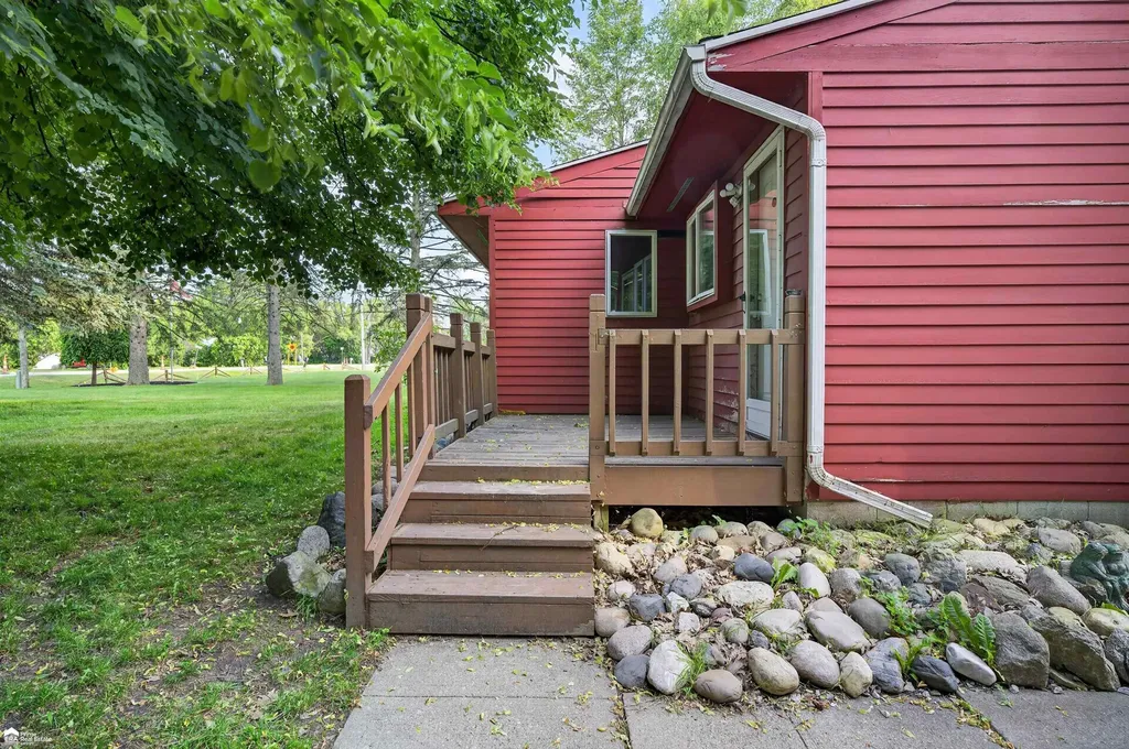 1444 S Genesee Road Burton City MI 48509