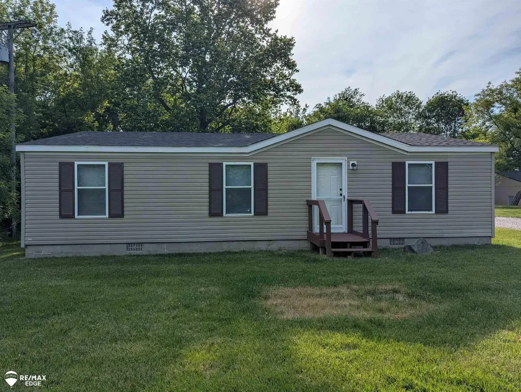 6283 Hart Lake Road Otter Lake Village MI 48464