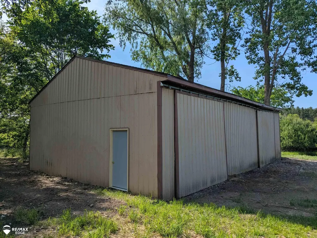 6283 Hart Lake Road Otter Lake Village MI 48464