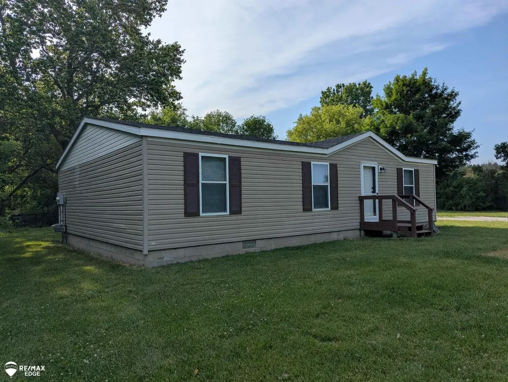 6283 Hart Lake Road Otter Lake Village MI 48464