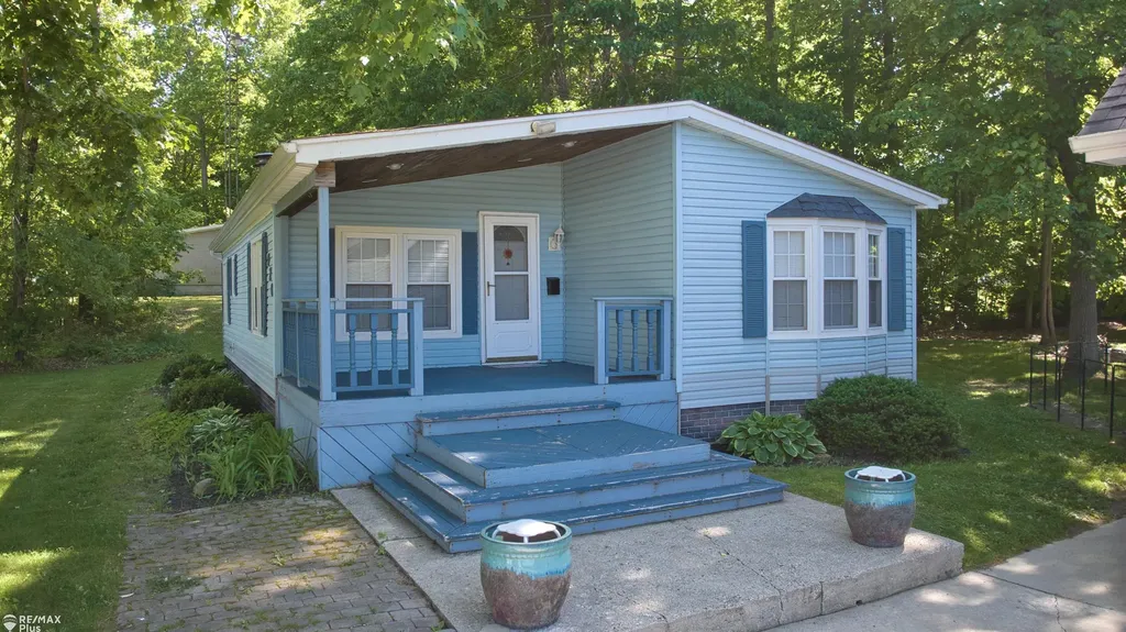 1926 New Rochelle Drive Elba Township MI 48446