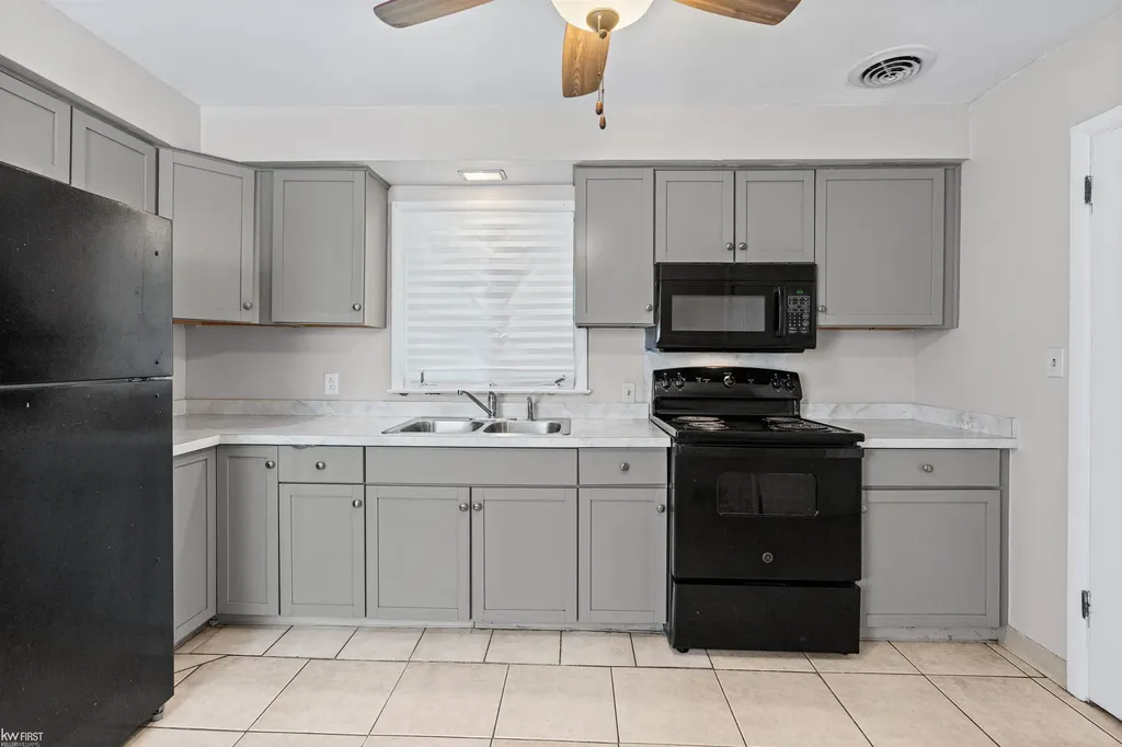 3018 Helber Street Flint City MI 48504