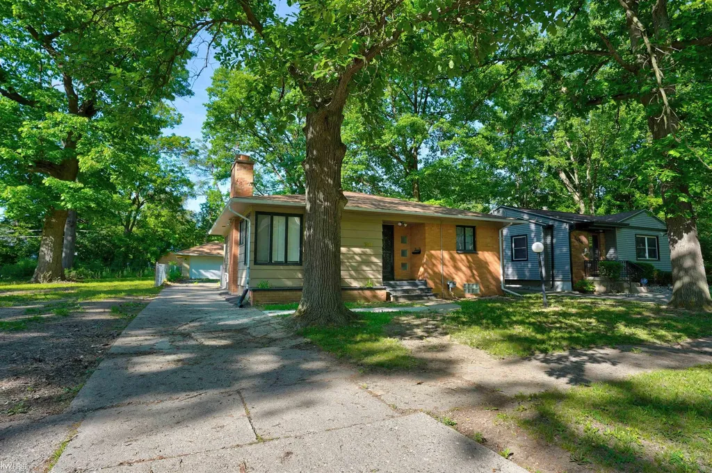 3018 Helber Street Flint City MI 48504