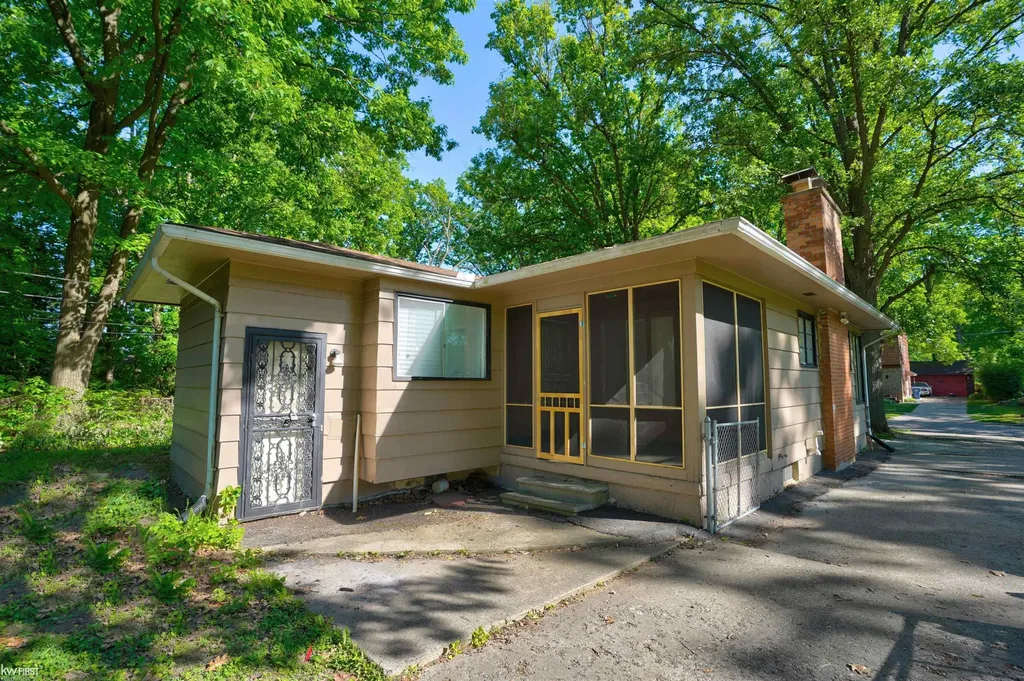 3018 Helber Street Flint City MI 48504