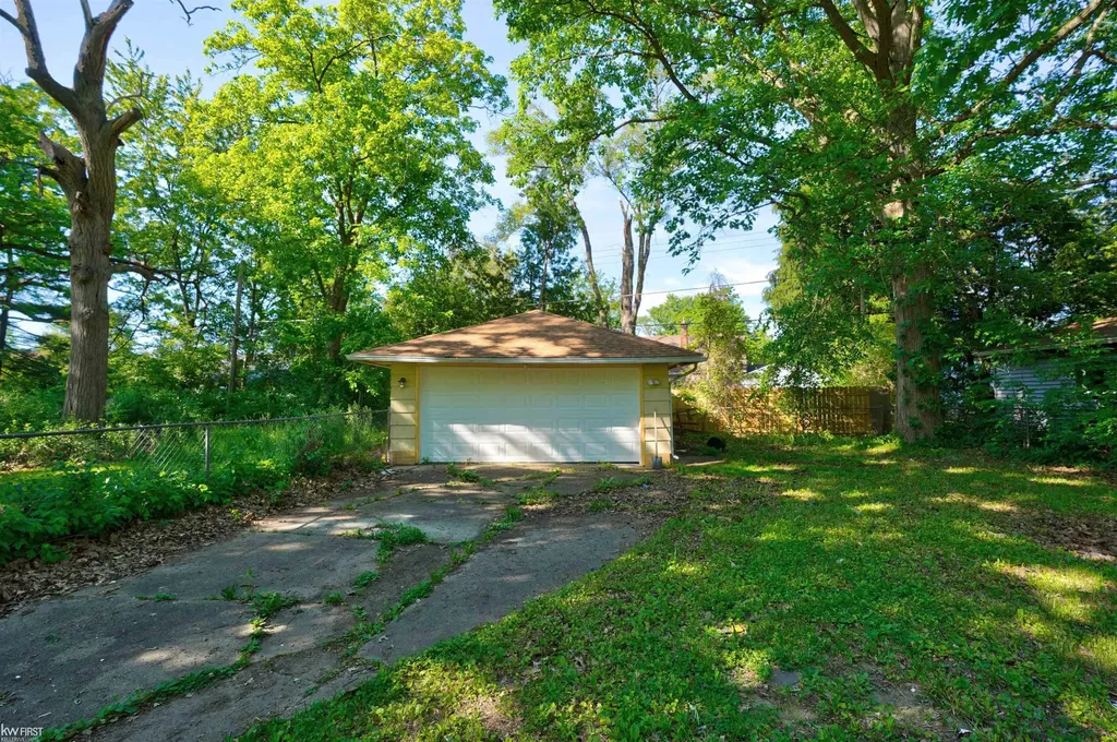3018 Helber Street Flint City MI 48504