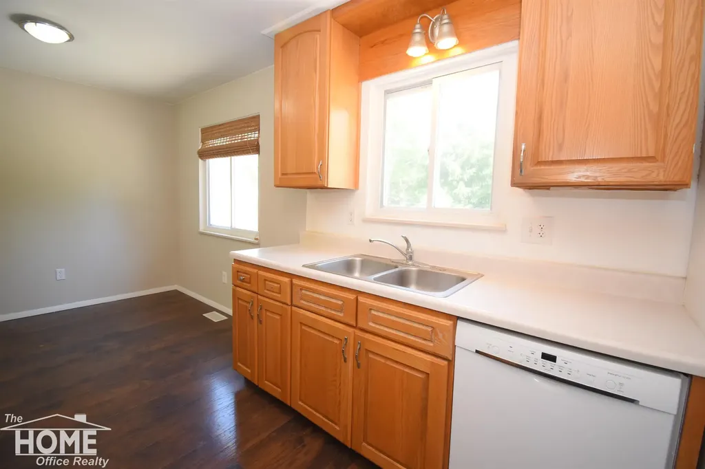 505 Wild Oak Lane Perry City MI 48872