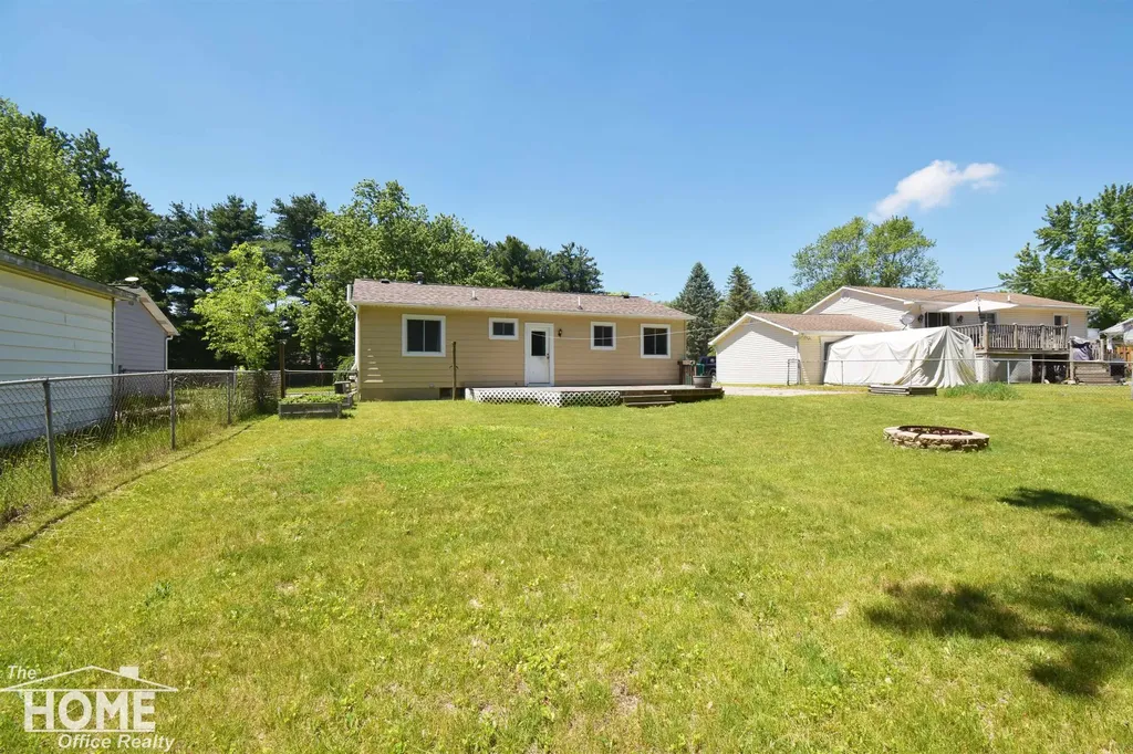 505 Wild Oak Lane Perry City MI 48872