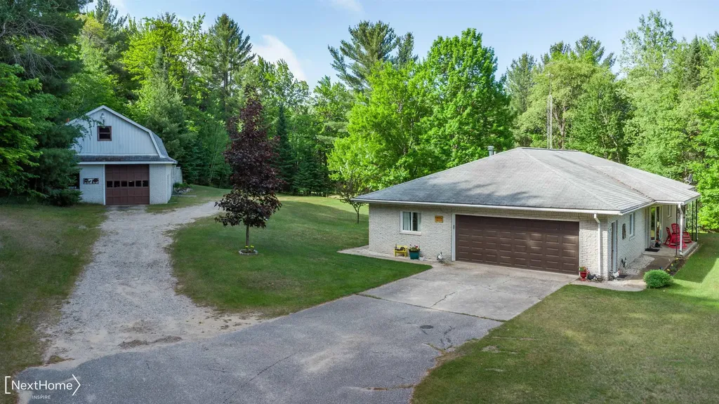 1557 W Eddy School Road Kearney Township MI 49615