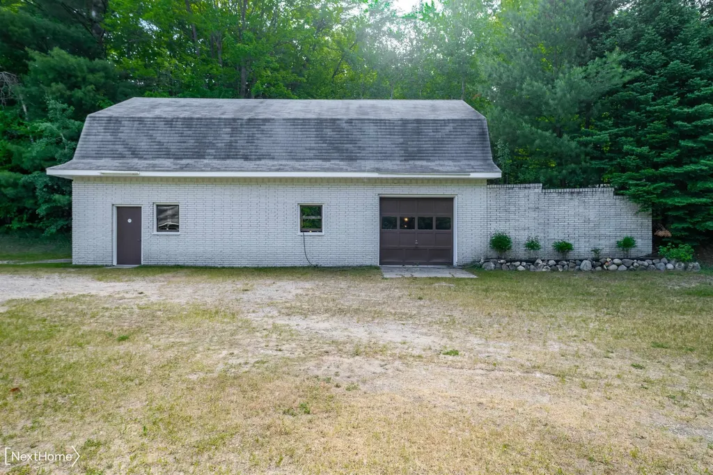 1557 W Eddy School Road Kearney Township MI 49615