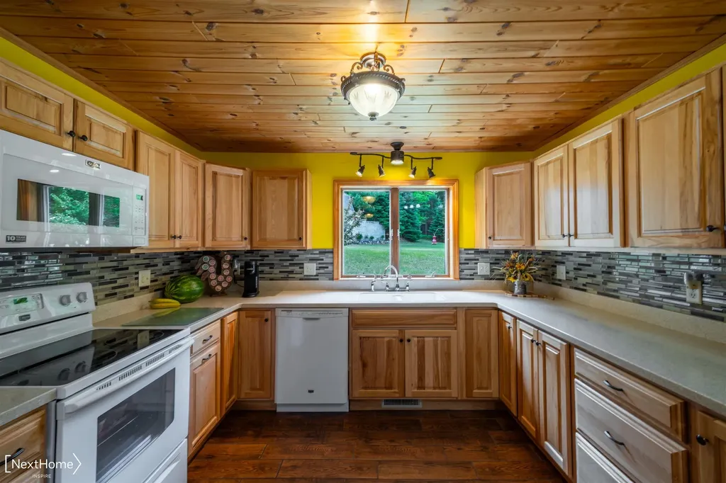 1557 W Eddy School Road Kearney Township MI 49615