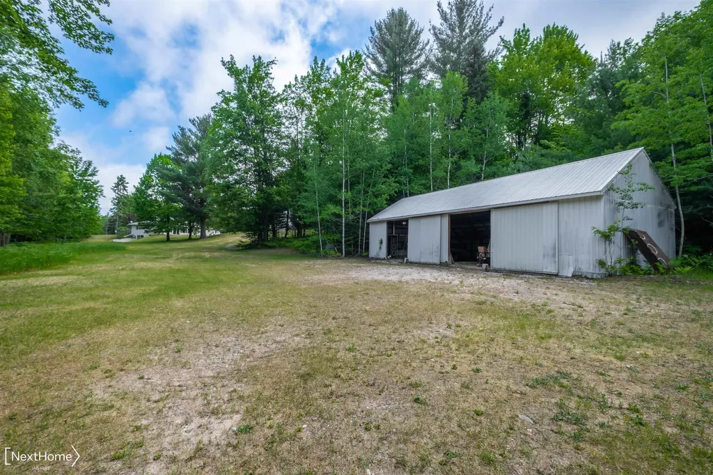 1557 W Eddy School Road Kearney Township MI 49615