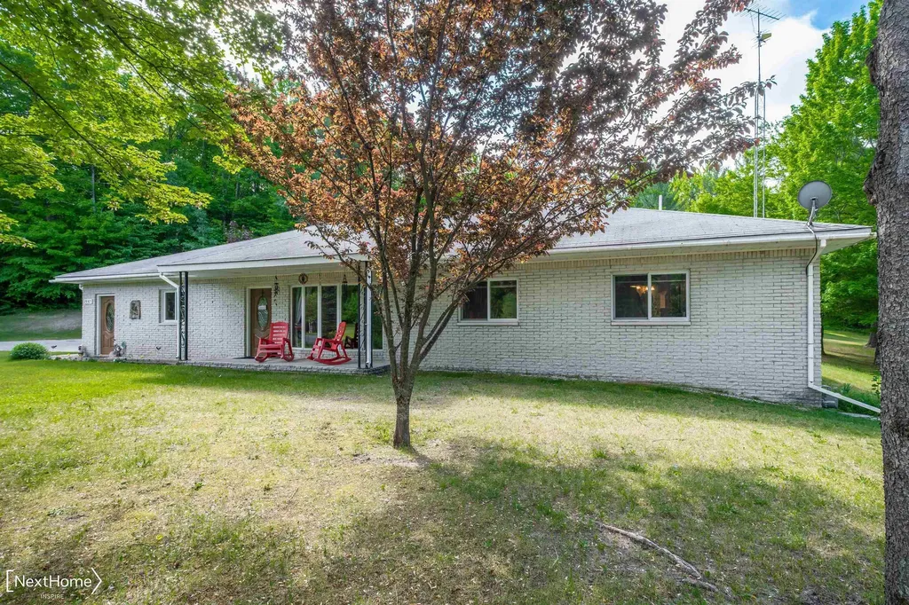 1557 W Eddy School Road Kearney Township MI 49615