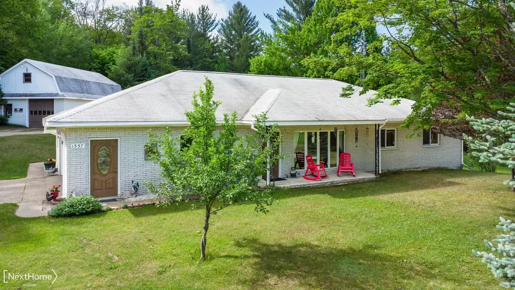 1557 W Eddy School Road Kearney Township MI 49615