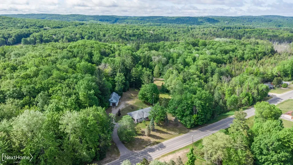 1557 W Eddy School Road Kearney Township MI 49615