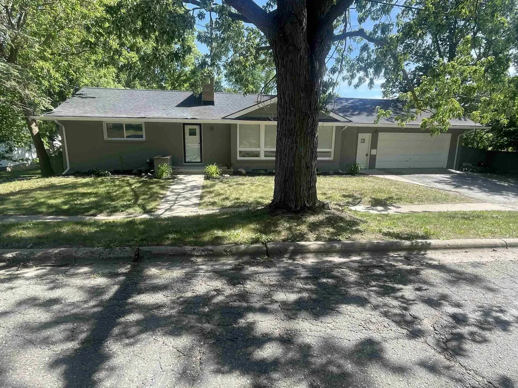 114 E Henry Street Flushing City MI 48433