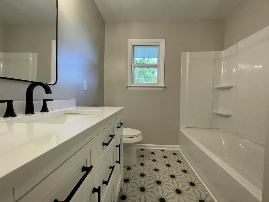 114 E Henry Street Flushing City MI 48433