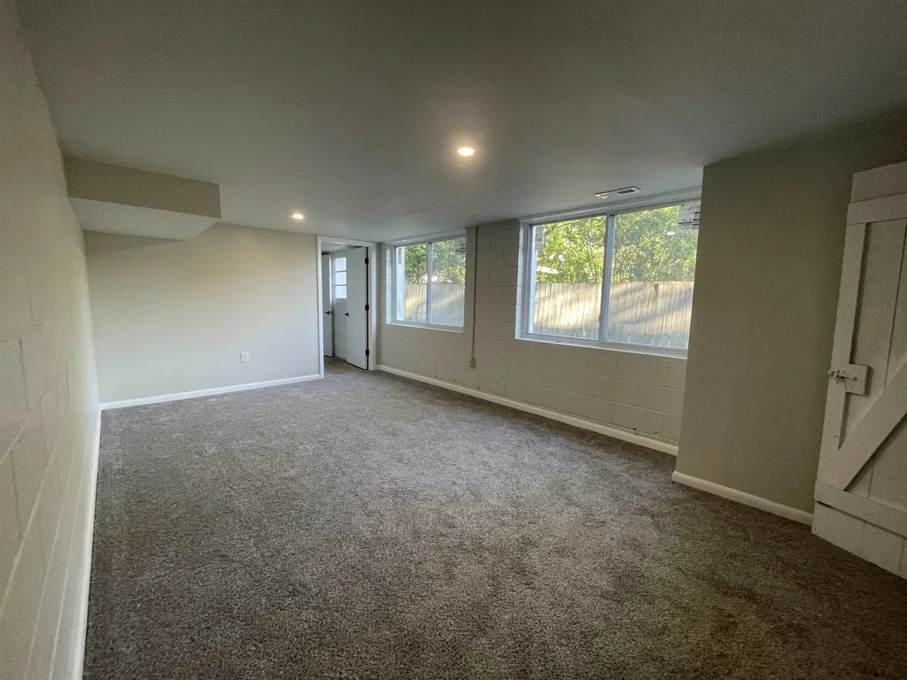 114 E Henry Street Flushing City MI 48433