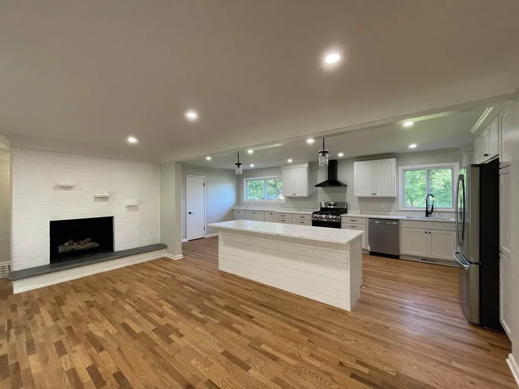 114 E Henry Street Flushing City MI 48433