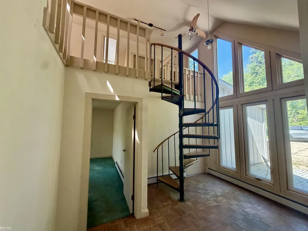 11820 Big Lake Road Springfield Charter Township MI 48350