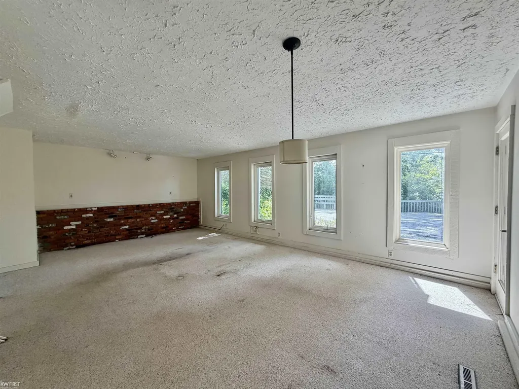 11820 Big Lake Road Springfield Charter Township MI 48350
