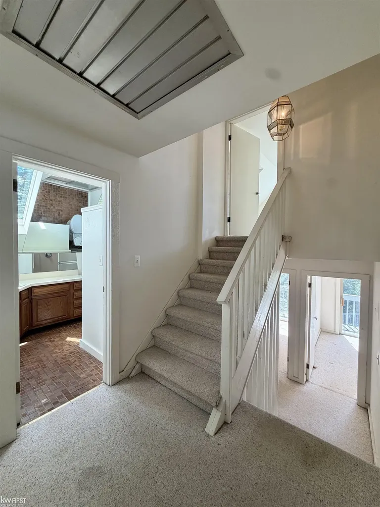 11820 Big Lake Road Springfield Charter Township MI 48350