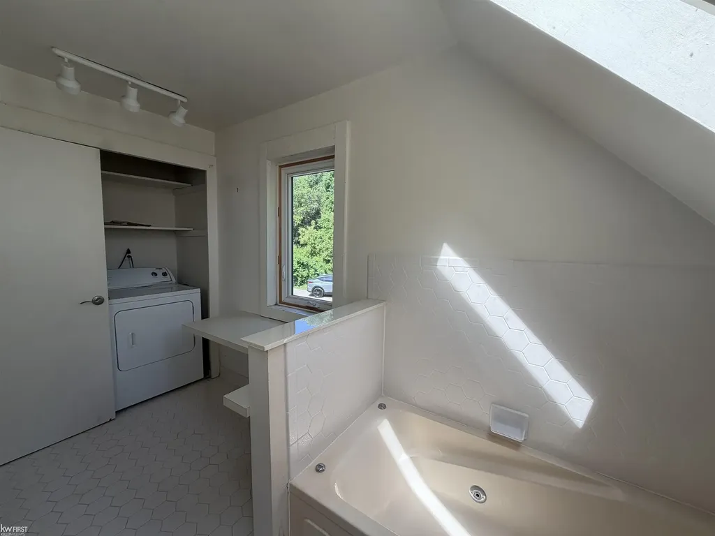 11820 Big Lake Road Springfield Charter Township MI 48350