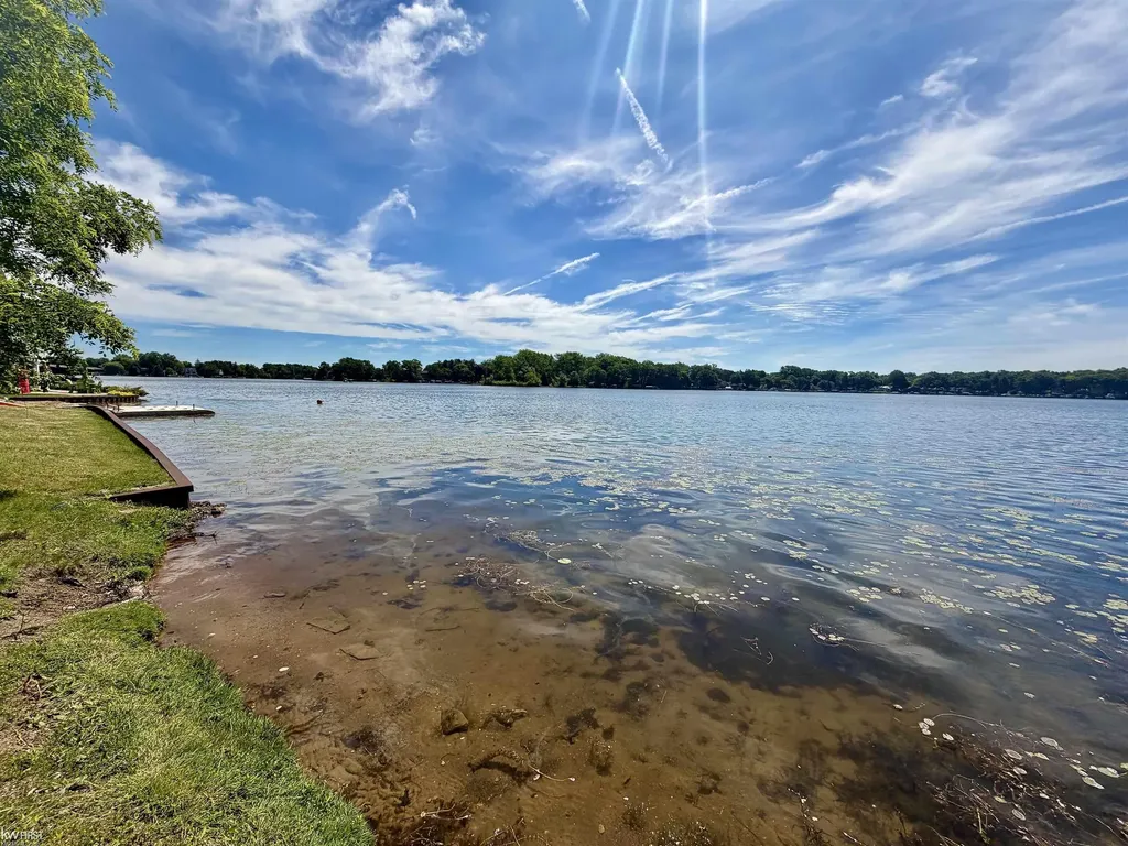 11820 Big Lake Road Springfield Charter Township MI 48350