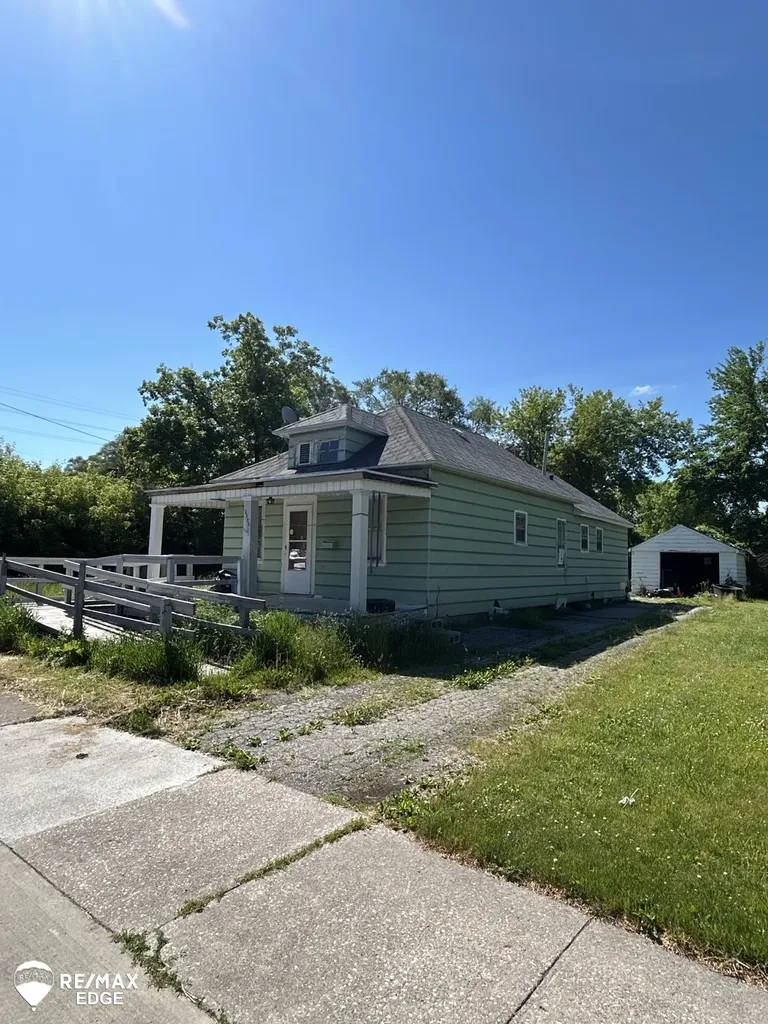 3326 Ruckle Street Saginaw City MI 48601