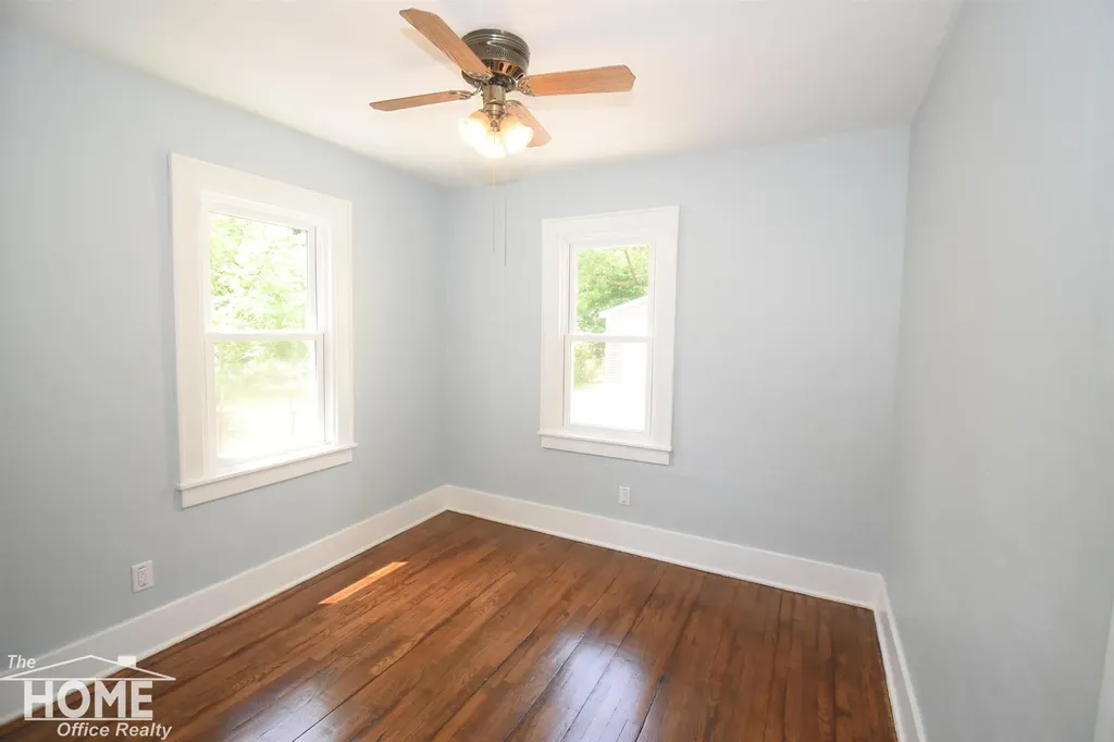 1106 Regent Street Lansing City MI 48912