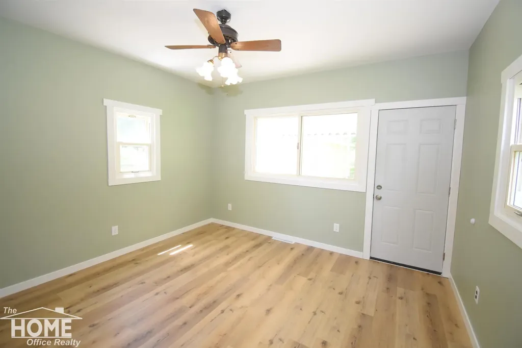 1106 Regent Street Lansing City MI 48912