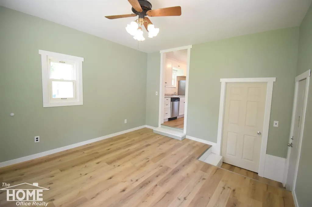 1106 Regent Street Lansing City MI 48912