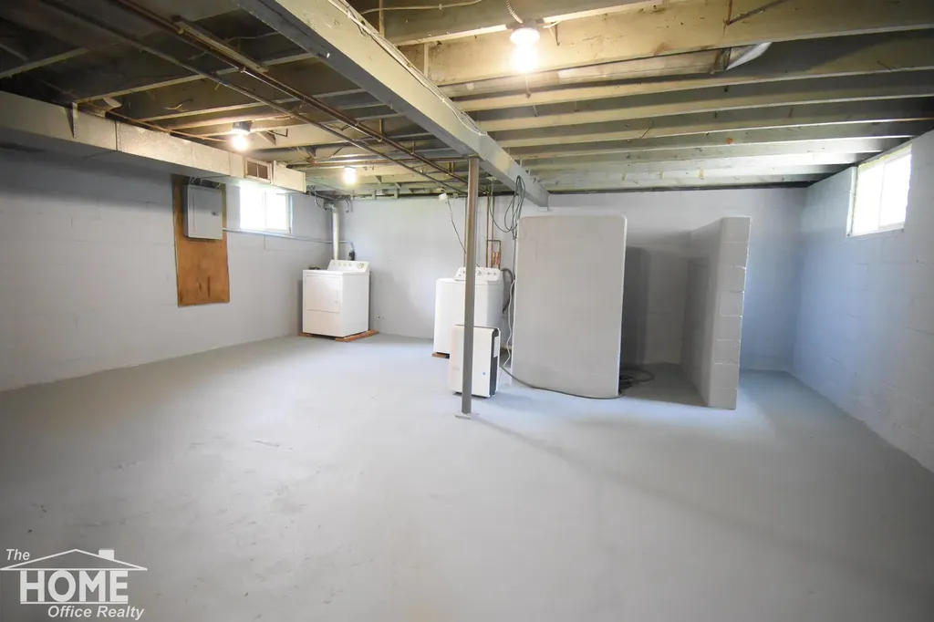 1106 Regent Street Lansing City MI 48912