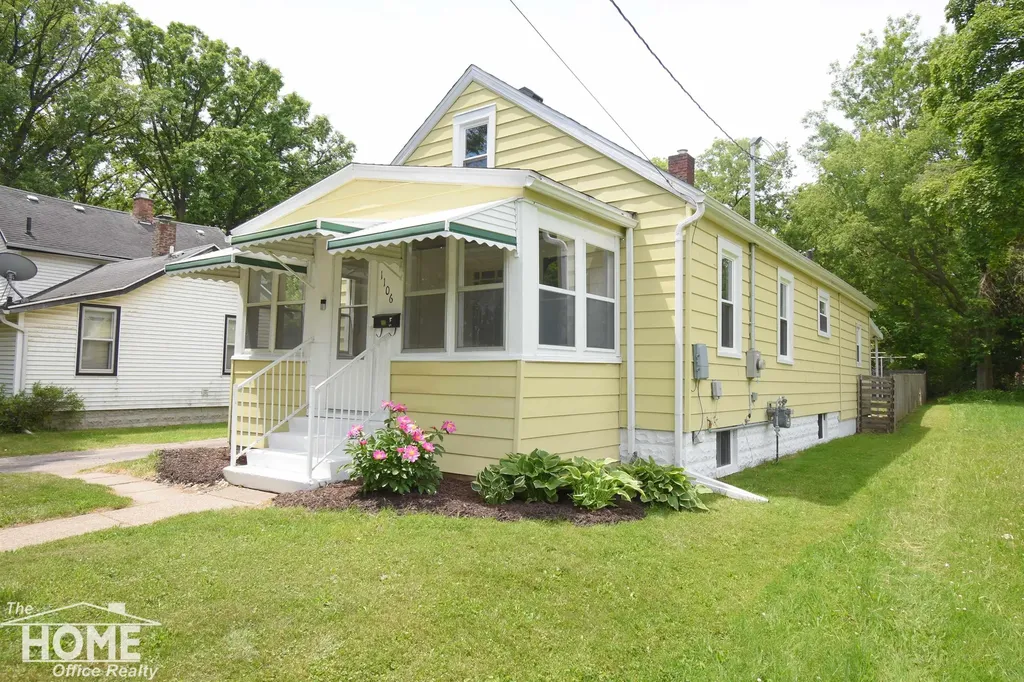 1106 Regent Street Lansing City MI 48912