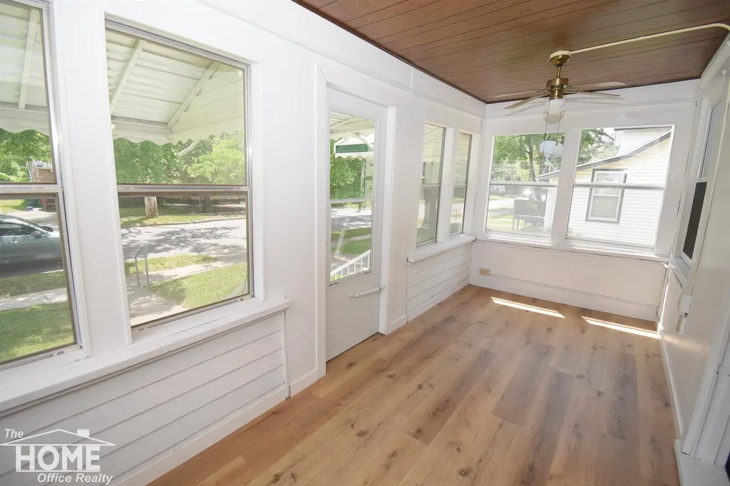 1106 Regent Street Lansing City MI 48912