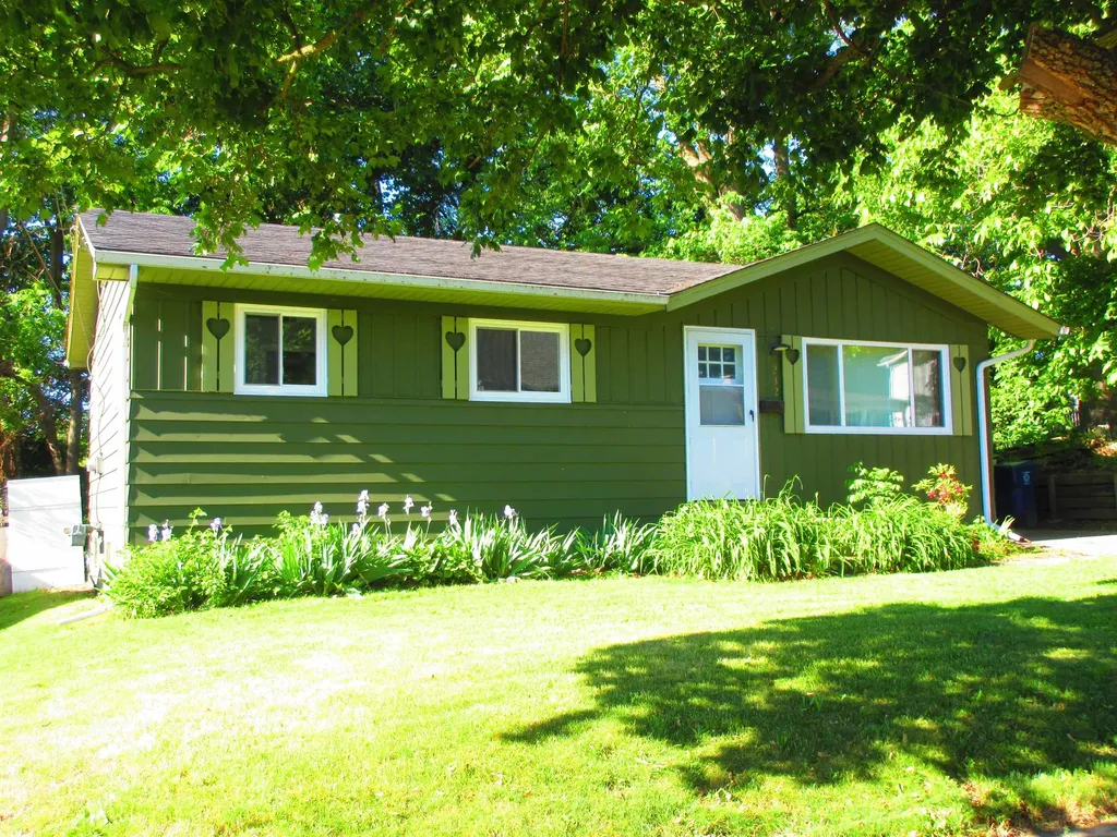 232 Tennyson Avenue Flint City MI 48507