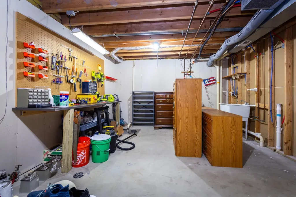 1818 Amberina Drive Delta Charter Township MI 48917