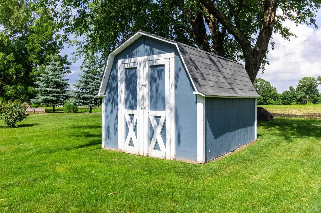 1818 Amberina Drive Delta Charter Township MI 48917